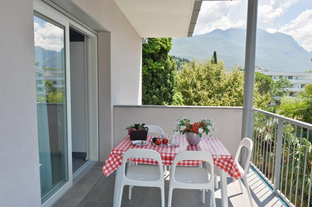 Casa Al Lago Riva del Garda Ruang foto